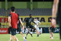 PSS Sleman menghadapi tekanan dari Barito Putera dalam laga krusial demi mempertahankan posisi puncak klasemen Championship 2025/2026 di Stadion 17 Mei Banjarmasin.