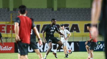 PSS Sleman menghadapi tekanan dari Barito Putera dalam laga krusial demi mempertahankan posisi puncak klasemen Championship 2025/2026 di Stadion 17 Mei Banjarmasin.