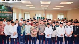 Kapolda Jambi bersama pejabat daerah dan tokoh agama dalam acara Halal Bihalal MUI Provinsi Jambi