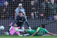 William Osula saat tampil bersama Newcastle United dalam laga Liga Inggris menghadapi Crystal Palace.