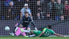 William Osula saat tampil bersama Newcastle United dalam laga Liga Inggris menghadapi Crystal Palace.