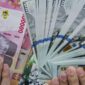 Nilai tukar rupiah kembali tertekan akibat faktor global dan domestik