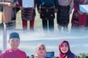 Dua guru SMP Negeri 13 Kerinci mendapat apresiasi kepala sekolah usai meraih prestasi tingkat nasional dan provinsi pada Hardiknas 2026.