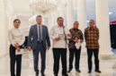 Sejumlah pejabat menyampaikan pernyataan kepada media terkait kebijakan ekonomi, termasuk langkah penguatan rupiah dan pembatasan pembelian dolar AS
