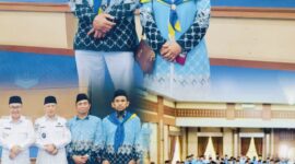 Pasangan suami istri Zaini Febriani dan Santi mengikuti prosesi pelepasan Jamaah Calon Haji Kota Sungai Penuh sebelum berangkat ke Tanah Suci bersama Kloter 23 Embarkasi Batam.
