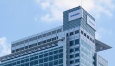 Samsung Electronics menghadapi ancaman mogok kerja besar-besaran dari sekitar 50 ribu buruh setelah negosiasi soal gaji dan bonus gagal mencapai kesepakatan.
