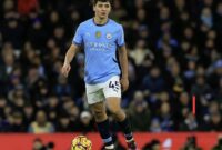 Bek muda Manchester City, Abdukodir Husanov, berpeluang tampil sebagai starter pada final FA Cup 2026 melawan Chelsea di Wembley.