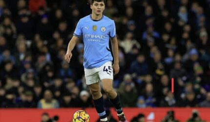 Abdukodir Husanov saat mengikuti latihan Manchester City jelang final FA Cup 2026