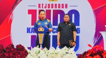 Kapolri Listyo Sigit Prabowo saat membuka Judo Kapolri Cup 2026 di Samarinda, Kalimantan Timur.