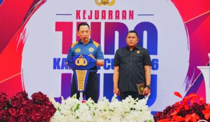 Kapolri Listyo Sigit Prabowo membuka Judo Kapolri Cup 2026 di Samarinda.