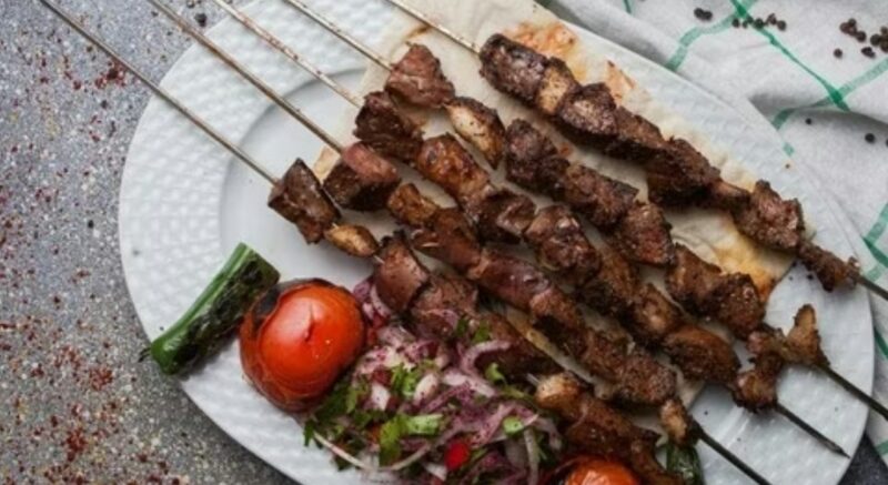 Daging kambing disebut tidak selalu menjadi penyebab utama kolesterol tinggi dan hipertensi jika dikonsumsi secara wajar.