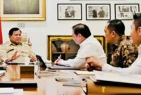 Pemerintah menyiapkan paket stimulus ekonomi dengan berbagai insentif untuk menjaga daya beli masyarakat dan pertumbuhan ekonomi nasional.