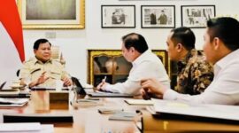 Pemerintah menyiapkan paket stimulus ekonomi dengan berbagai insentif untuk menjaga daya beli masyarakat dan pertumbuhan ekonomi nasional.