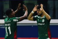 Penyerang Palmeiras, Flaco Lopez, tampil impresif dan membantu timnya lolos ke babak 16 besar Copa Libertadores 2026.