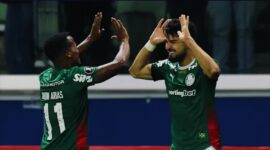 Penyerang Palmeiras, Flaco Lopez, tampil impresif dan membantu timnya lolos ke babak 16 besar Copa Libertadores 2026.