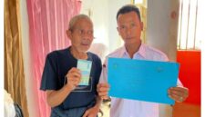 Pemerintah Desa Koto Tinggi menyalurkan BLT Dana Desa Tahap II Tahun 2026 kepada 9 Keluarga Penerima Manfaat (KPM) untuk periode April, Mei, dan Juni sebagai upaya membantu meningkatkan kesejahteraan masyarakat.