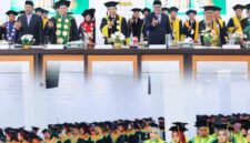 Rektor IAIN Kerinci Dr. Jafar Ahmad bersama Wali Kota Sungai Penuh Alfin dan para tamu undangan menghadiri prosesi Wisuda XII IAIN Kerinci Tahun 2026 yang mengukuhkan 538 lulusan S1 dan S2.