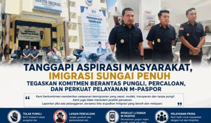 Pejabat Kantor Imigrasi Sungai Penuh memberikan keterangan terkait komitmen pemberantasan pungli, percaloan, dan peningkatan pelayanan M-Paspor.