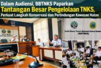 Perwakilan BBTNKS memaparkan kondisi terkini Taman Nasional Kerinci Seblat (TNKS), tantangan pengelolaan kawasan, serta langkah konservasi dan perlindungan hutan dalam kegiatan audiensi di Kerinci