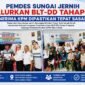 Pemerintah Desa Sungai Jernih menyalurkan BLT-DD Tahap III kepada 12 KPM di Kantor Desa Sungai Jernih