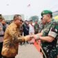 Wako Sungai Penuh Alfin, S.H., menyambut kunjungan kerja Pangdam XX/TIB Mayjen TNI Arief Gajah Mada, S.E., M.M., bersama jajaran di Lapangan Kodim 0417/Kerinci