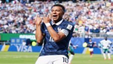 Kylian Mbappe mengalami cedera saat membela Timnas Prancis menghadapi Turki dalam laga UEFA Nations League.