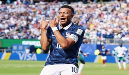 Kylian Mbappe mengalami cedera saat membela Timnas Prancis melawan Turki