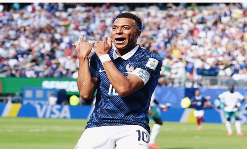 Kylian Mbappe mengalami cedera saat membela Timnas Prancis menghadapi Turki dalam laga UEFA Nations League.