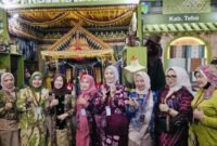 Ketua TP-PKK sekaligus Ketua Dekranasda Kota Sungai Penuh Sri Kartini Alfin saat menghadiri KRIYANUSA 2026 di Jakarta,