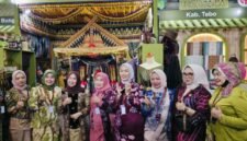 Ketua TP-PKK sekaligus Ketua Dekranasda Kota Sungai Penuh Sri Kartini Alfin saat menghadiri KRIYANUSA 2026 di Jakarta,