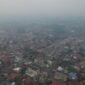 Kabut asap menyelimuti sejumlah wilayah di Provinsi Jambi di tengah penanganan karhutla.