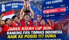Timnas Indonesia mengangkat trofi FIFA ASEAN Cup 2026 setelah mengalahkan Thailand melalui adu penalti di SUGBK, Jakarta