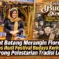 Camat Batang Merangin, Florentina, saat mengunjungi stan budaya Kecamatan Batang Merangin dalam Festival Budaya Kerinci 2026 yang mengusung tema “Sekepal Tanah Surga Negeri Seribu Budaya”, di Dermaga Danau Kerinci.