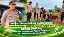 Kapolres Kerinci AKBP Hernawan Rizky Yudhantoro bersama jajaran personel Polres Kerinci melaksanakan aksi Green Policing melalui penanaman pohon produktif di lingkungan asrama.