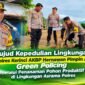 Kapolres Kerinci AKBP Hernawan Rizky Yudhantoro bersama jajaran personel Polres Kerinci melaksanakan aksi Green Policing melalui penanaman pohon produktif di lingkungan asrama.